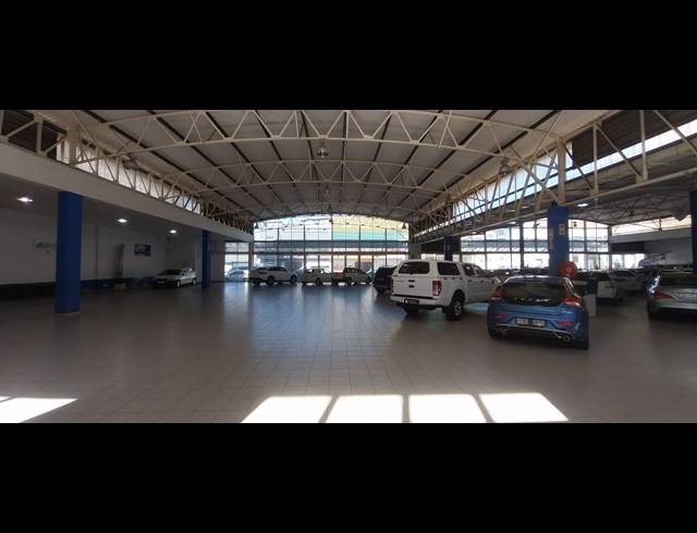 925M² SHOWROOM TO LET IN DURBAN CENTRAL